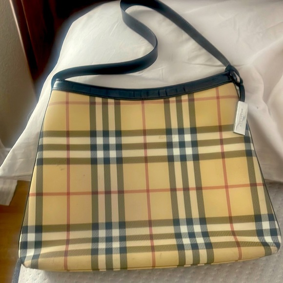 Authentic Vintage Burberry Hobo Nova Blk with original tag bought in Europe. - Picture 1 of 11